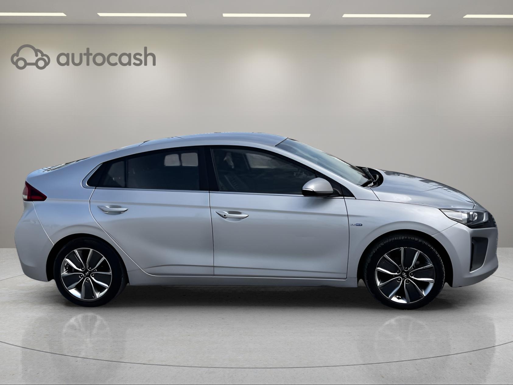 Hyundai IONIQ 1.6 GDI 141 DCT Aera